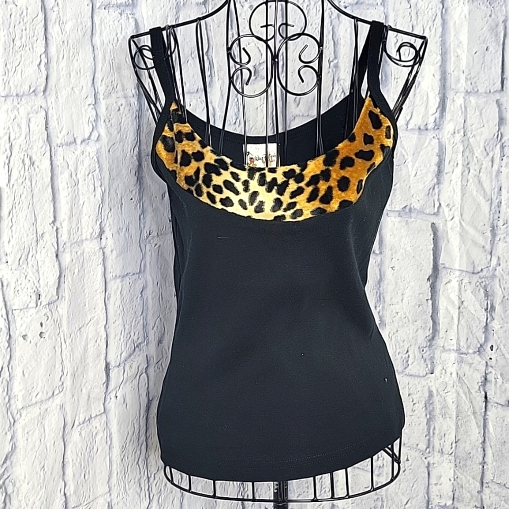 WALT DISNEY WORLD Black with Faux Leopard Print Fur‎ Sleeveless Blouse Me…